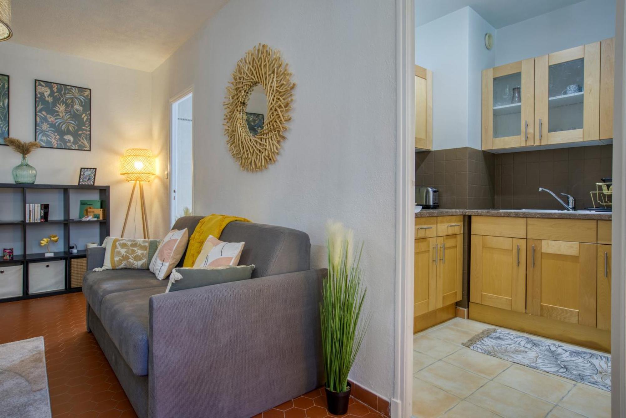 Cosy, Modern, Fully Equipped, Air Conditioning, Nice Historical, Old Town, 1Minute Walk From Beach - "Le Bunico 4" Exterior foto